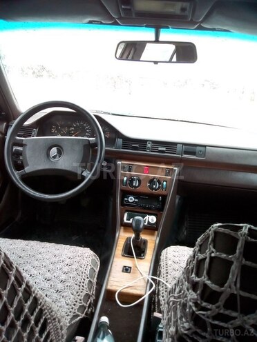 Mercedes E 200 1990, 419,127 km - 2.0 л - Bakı