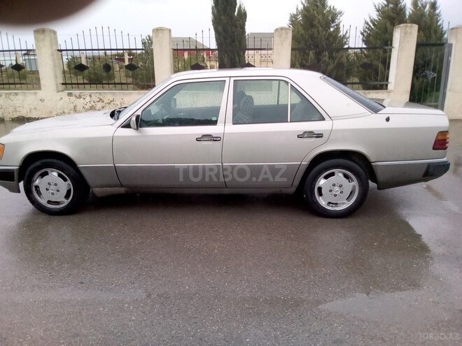Mercedes E 200 1990, 419,127 km - 2.0 л - Bakı