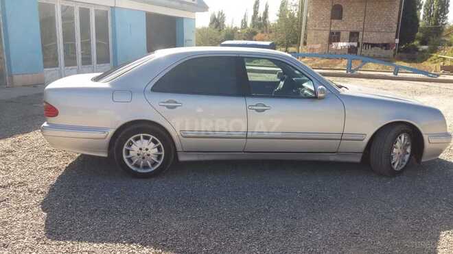 Mercedes E 220 2000, 300,000 km - 2.2 l - Goranboy