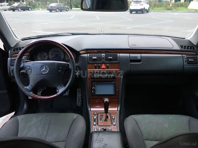 Mercedes E 280 2000, 298,000 km - 2.8 л - Sumqayıt