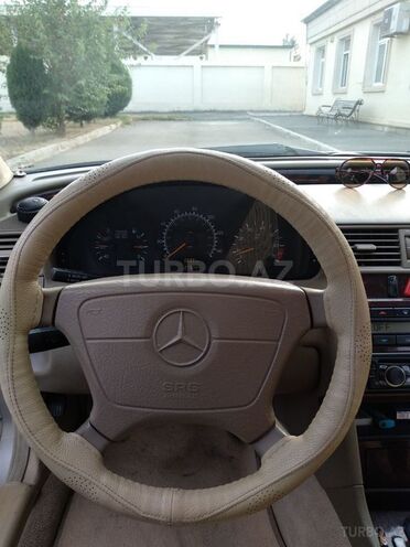 Mercedes C 230 1997, 257,000 km - 2.3 l - Gəncə