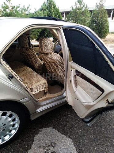 Mercedes C 230 1997, 257,000 km - 2.3 l - Gəncə