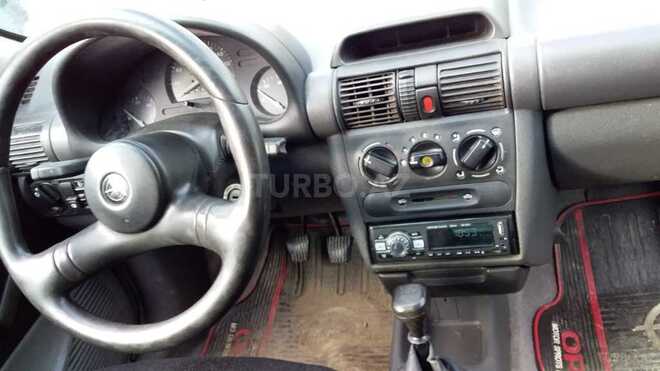 Opel Corsa 1995, 268,578 km - 1.5 l - Bakı