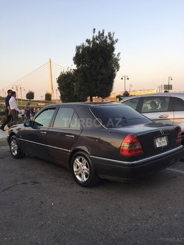 Mercedes C 220 1995, 251,000 km - 2.2 l - Bakı