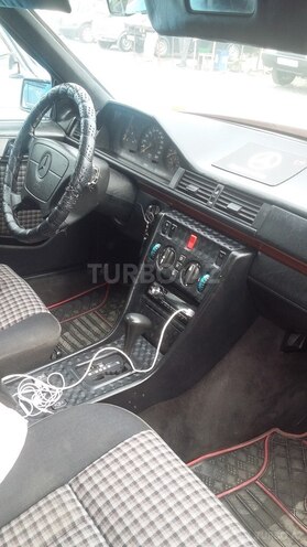Mercedes E 280 1992, 287,017 km - 2.8 l - Gəncə