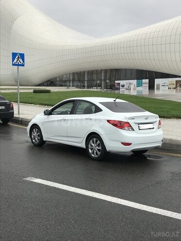 Hyundai Accent 2011, 140,000 km - 1.6 l - Bakı