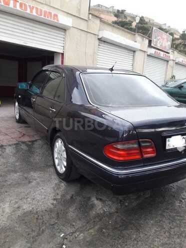 Mercedes E 240 1998, 229,000 km - 2.4 l - Bakı