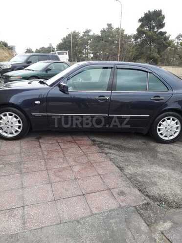 Mercedes E 240 1998, 229,000 km - 2.4 l - Bakı