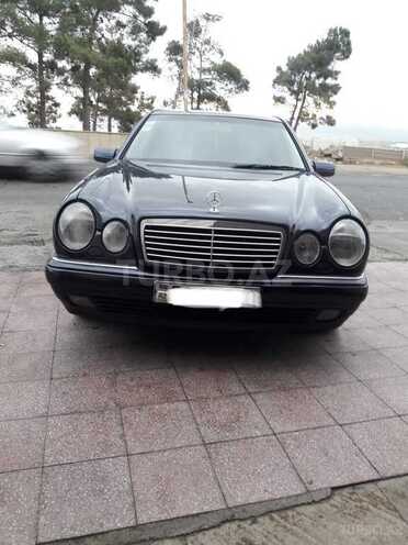 Mercedes E 240 1998, 229,000 km - 2.4 l - Bakı