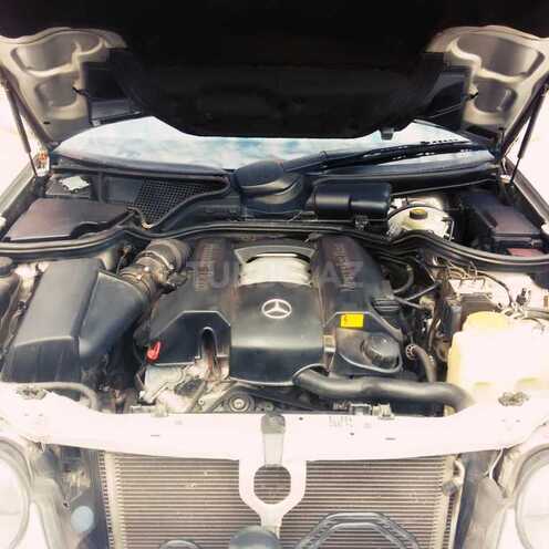 Mercedes E 240 1998, 269,716 km - 2.6 l - Bakı