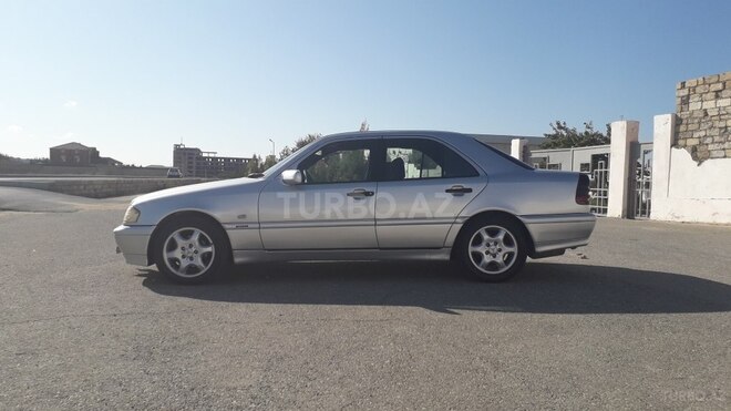 Mercedes C 220 2000, 450,000 km - 2.2 л - Bakı