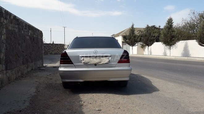 Mercedes C 220 2000, 450,000 km - 2.2 л - Bakı