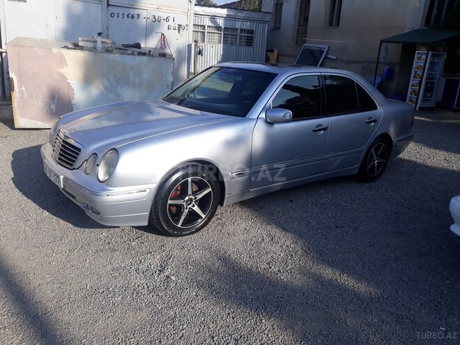 Mercedes E 280 1999, 295,000 km - 2.8 l - Gəncə