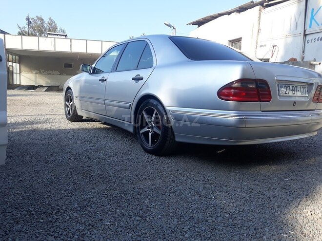 Mercedes E 280 1999, 295,000 km - 2.8 l - Gəncə