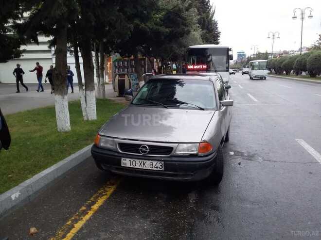 Opel Astra 1992, 409,179 km - 1.4 l - Sumqayıt