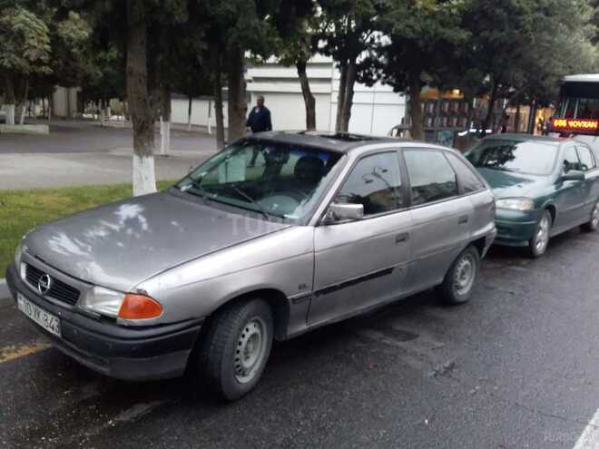 Opel Astra 1992, 409,179 km - 1.4 l - Sumqayıt