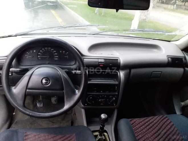 Opel Astra 1992, 409,179 km - 1.4 l - Sumqayıt