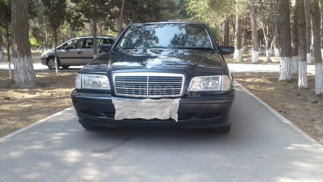 Mercedes C 200 2000, 280,522 km - 2.0 l - Bakı