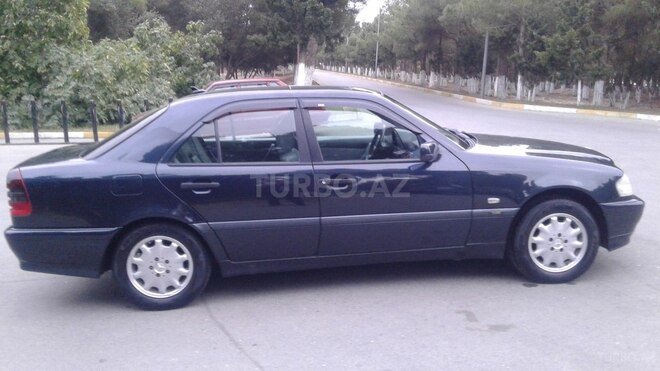 Mercedes C 200 2000, 280,522 km - 2.0 l - Bakı
