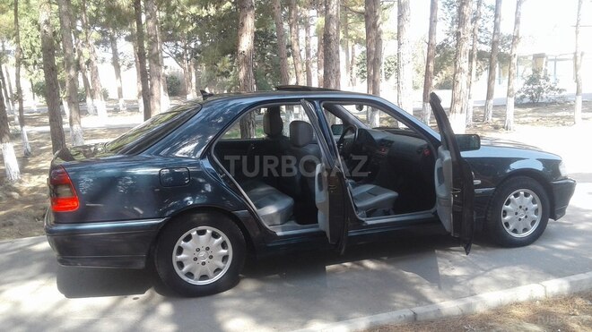 Mercedes C 200 2000, 280,522 km - 2.0 l - Bakı