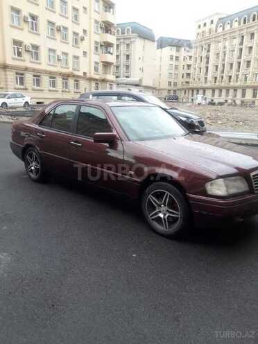 Mercedes C 220 1995, 228,500 km - 2.2 l - Bakı