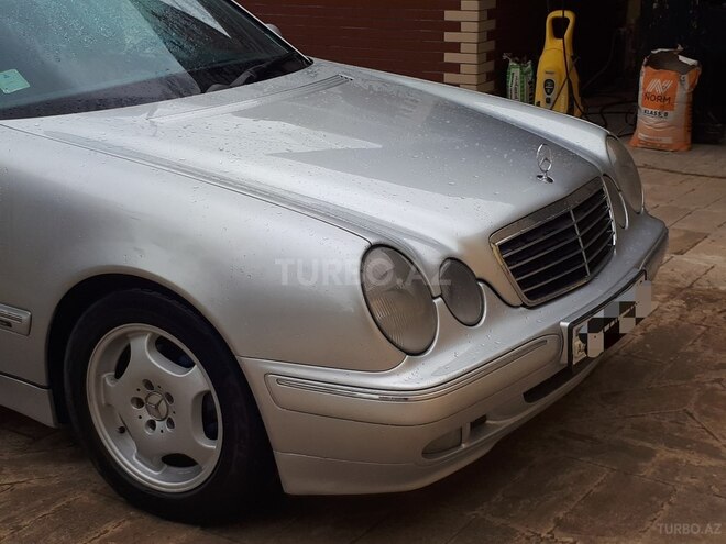 Mercedes E 220 1999, 381,000 km - 2.2 l - Bakı