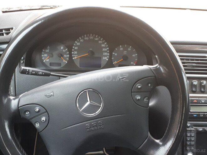 Mercedes E 220 1999, 381,000 km - 2.2 l - Bakı