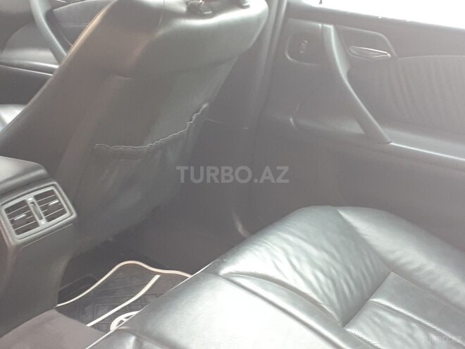 Mercedes E 220 1999, 381,000 km - 2.2 l - Bakı