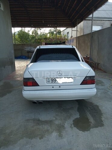 Mercedes E 220 1994, 320,000 km - 2.2 l - Bakı