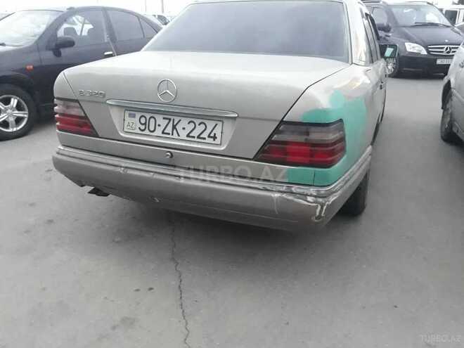 Mercedes E 320 1993, 393,000 km - 3.2 л - Bakı
