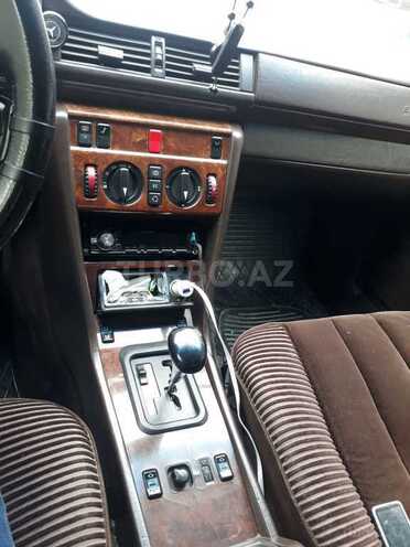 Mercedes E 320 1993, 393,000 km - 3.2 л - Bakı