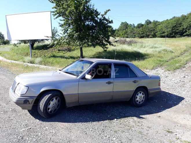 Mercedes E 320 1993, 393,000 km - 3.2 л - Bakı