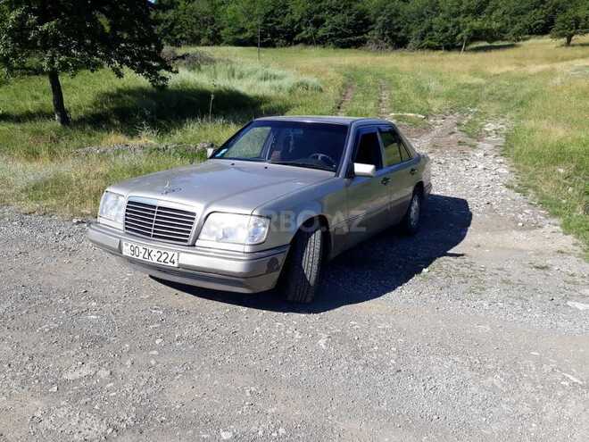 Mercedes E 320 1993, 393,000 km - 3.2 л - Bakı