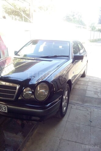 Mercedes E 220 1998, 300,000 km - 2.2 l - Şirvan