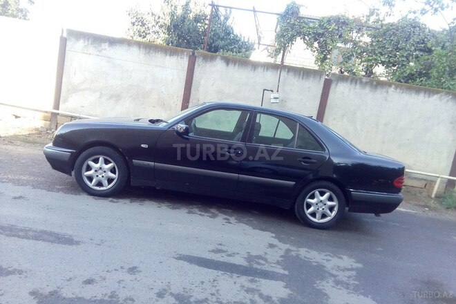 Mercedes E 220 1998, 300,000 km - 2.2 l - Şirvan