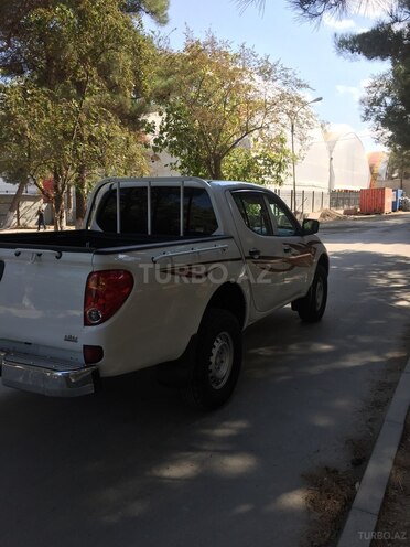 Mitsubishi L200 2011, 278,046 km - 2.5 l - Sumqayıt