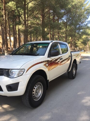 Mitsubishi L200 2011, 278,046 km - 2.5 l - Sumqayıt
