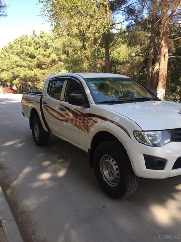 Mitsubishi L200 2011, 280,704 km - 2.5 л - Sumqayıt