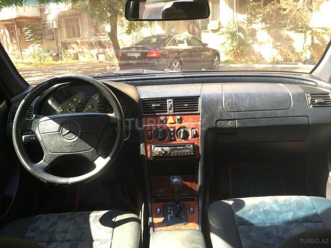 Mercedes C 220 1997, 198,787 km - 2.2 l - Bakı