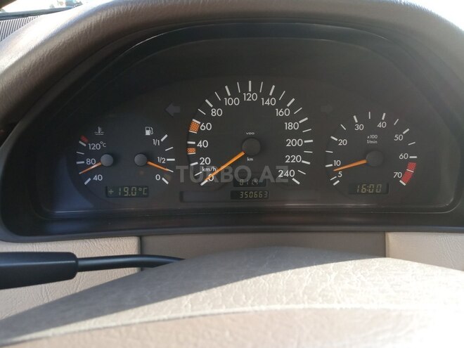 Mercedes E 230 1997, 350,663 km - 2.3 l - Xırdalan