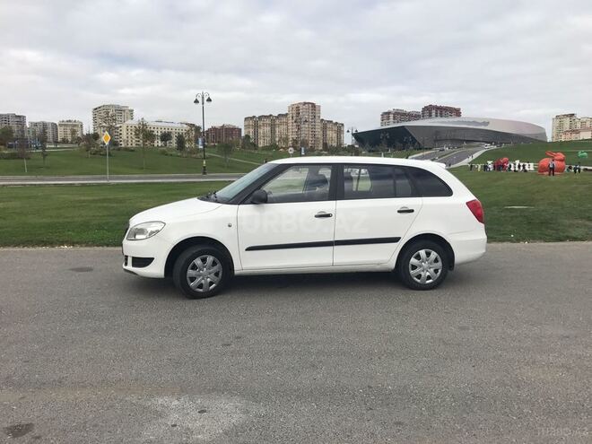 Skoda Fabia 2013, 137,000 km - 1.2 l - Bakı