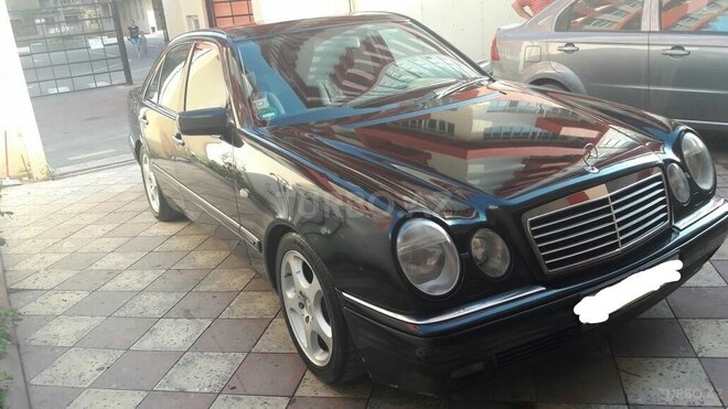 Mercedes E 230 1998, 297,000 km - 2.4 л - Bakı
