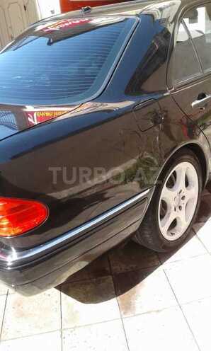 Mercedes E 230 1998, 297,000 km - 2.4 л - Bakı