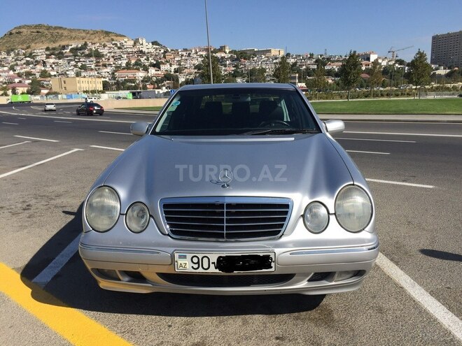 Mercedes E 220 2000, 261,000 km - 2.2 l - Bakı
