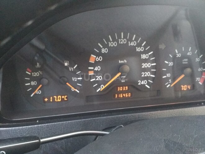 Mercedes C 180 1996, 317,000 km - 1.8 l - Sumqayıt