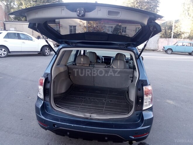Subaru Forester 2009, 200,000 km - 2.5 l - Qusar
