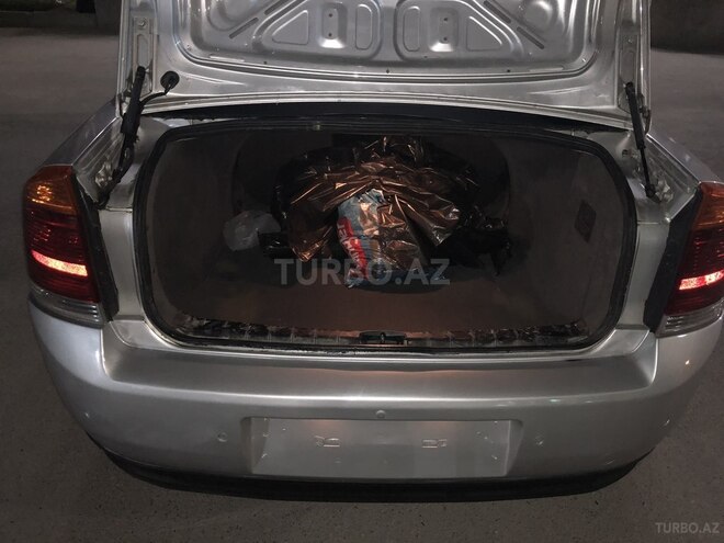 Opel Vectra 2003, 255,000 km - 2.2 л - Bakı