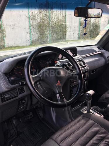 Mitsubishi Pajero 1992, 320,000 km - 2.5 l - Bakı