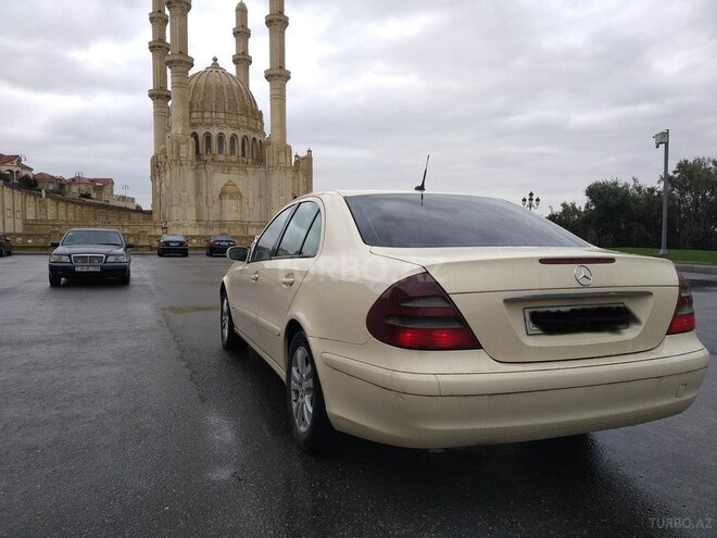 Mercedes E 220 2005, 265,000 km - 2.2 l - Bakı