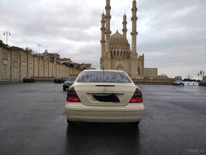 Mercedes E 220 2005, 265,000 km - 2.2 l - Bakı